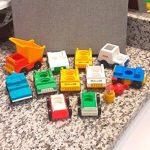 Lot of vintage Fisher Price 13 pieces